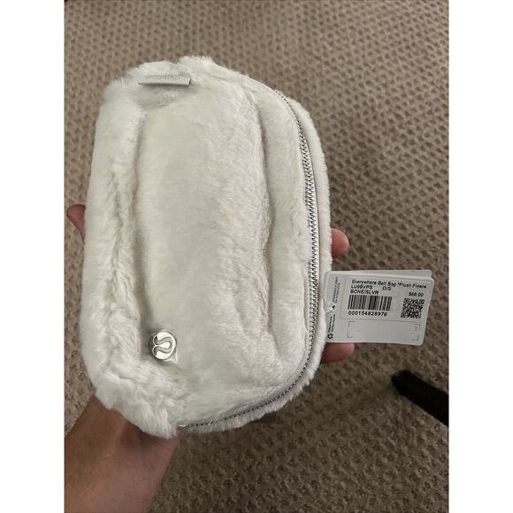 Lululemon Plush Fleece Everywhere Belt‎ Bag White | Brand New | Fast Shipping - Picture 1 of 4